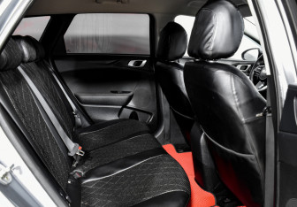 Подержанный автомобиль Kia Ceed Wagon 2019 года (12 фото)