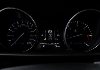 Подержанный автомобиль Land Rover Range Rover Sport 2013 года (11 фото)