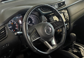 Подержанный автомобиль Nissan X-Trail 2022 года (12 фото)