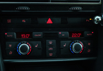 Подержанный автомобиль Audi A6 Sedan 2009 года (14 фото)