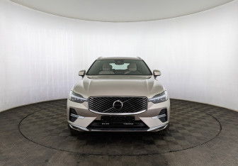 Новый Volvo XC60 2025 (5 фото)