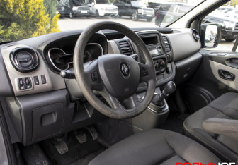 Подержанный автомобиль Renault Trafic 2019 года (17 фото)