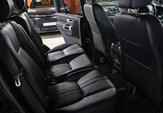 Подержанный автомобиль Land Rover Discovery 2014 года (12 фото)