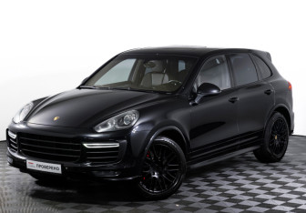 Подержанный автомобиль Porsche Cayenne 2015 года (25 фото)