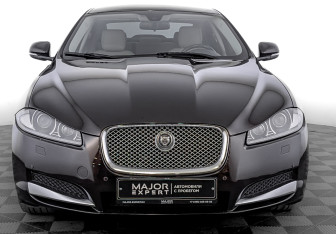 Подержанный автомобиль Jaguar XF Sedan 2012 года (2 фото)