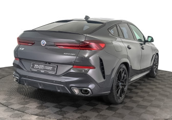 Подержанный автомобиль BMW X6 2023 года (5 фото)