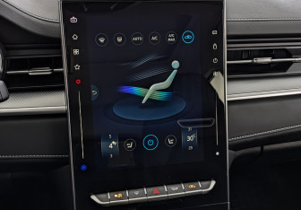 Подержанный автомобиль Москвич 6 2023 года (25 фото)