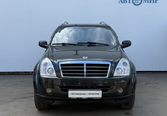 Подержанный автомобиль SsangYong Rexton 2010 года (2 фото)