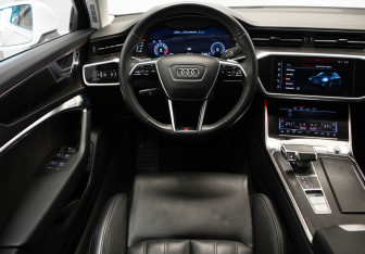 Подержанный автомобиль Audi A6 Sedan 2018 года (9 фото)