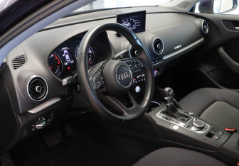 Подержанный автомобиль Audi A3 Sedan 2017 года (7 фото)