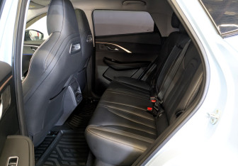 Подержанный автомобиль Omoda C5 2024 года (12 фото)