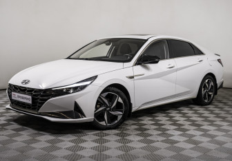 Подержанный автомобиль Hyundai Elantra Sedan 2021 года (1 фото)