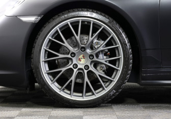 Подержанный автомобиль Porsche 911 Coupe 2016 года (27 фото)