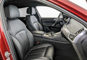 Подержанный автомобиль BMW X6 2020 года (25 фото)