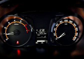 Подержанный автомобиль LADA (ВАЗ) Granta Sedan 2023 года (13 фото)