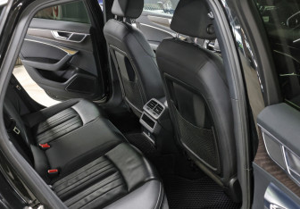 Подержанный автомобиль Audi A6 Sedan 2021 года (12 фото)