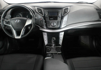 Подержанный автомобиль Hyundai i40 Sedan 2013 года (7 фото)