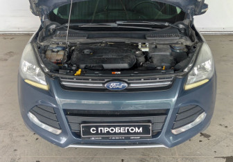 Подержанный автомобиль Ford Kuga 2013 года (19 фото)