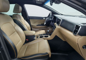 Подержанный автомобиль Kia Sportage 2019 года (9 фото)