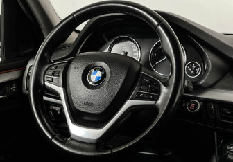 Подержанный автомобиль BMW X5 2016 года (15 фото)