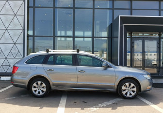 Подержанный автомобиль Skoda Superb Wagon 2012 года (4 фото)