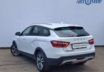 Подержанный автомобиль LADA (ВАЗ) Vesta Wagon 2018 года (7 фото)