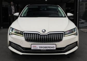 Подержанный автомобиль Skoda Superb Liftback 2020 года (2 фото)
