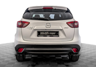 Подержанный автомобиль Mazda CX-5 2016 года (6 фото)
