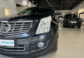 Подержанный автомобиль Cadillac SRX 2013 года (8 фото)
