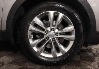 Подержанный автомобиль Hyundai Santa Fe 2017 года (5 фото)