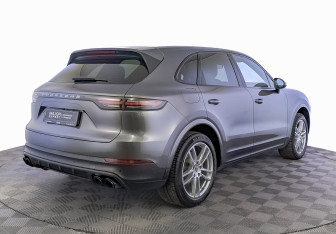 Подержанный автомобиль Porsche Cayenne 2018 года (5 фото)
