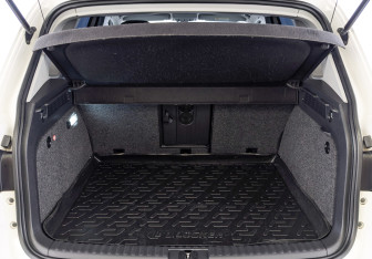 Подержанный автомобиль Volkswagen Tiguan 2012 года (10 фото)