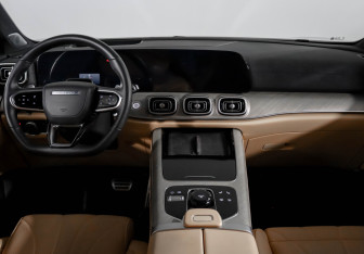 Подержанный автомобиль Jaecoo J8 2024 года (12 фото)