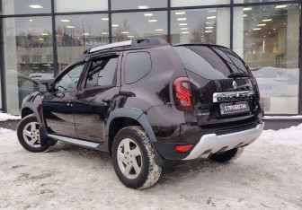 Подержанный автомобиль Renault Duster 2018 года (6 фото)