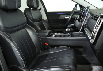 Подержанный автомобиль Jaecoo J7 2023 года (14 фото)