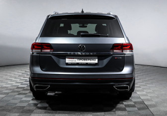 Подержанный автомобиль Volkswagen Teramont 2021 года (6 фото)