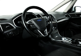 Подержанный автомобиль Ford S-MAX 2018 года (11 фото)