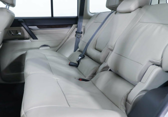 Подержанный автомобиль Mitsubishi Pajero 2021 года (17 фото)