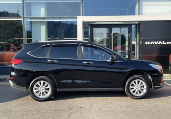 Подержанный автомобиль Haval M6 2023 года (4 фото)