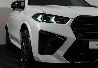 Подержанный автомобиль BMW X5 M 2024 года (33 фото)