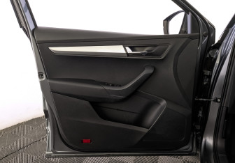 Подержанный автомобиль Skoda Karoq 2020 года (18 фото)