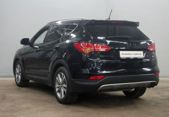 Подержанный автомобиль Hyundai Santa Fe 2015 года (6 фото)