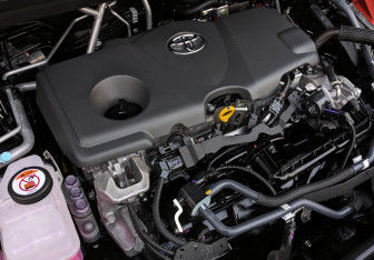 Подержанный автомобиль Toyota Sienna 2025 года (9 фото)