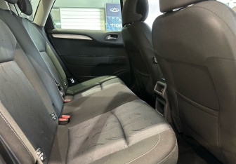 Подержанный автомобиль Citroen C4 Hatchback 2012 года (11 фото)