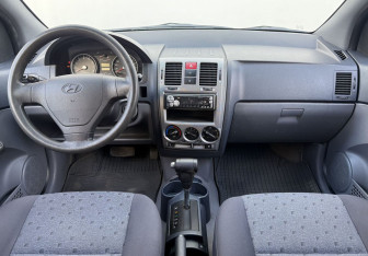 Подержанный автомобиль Hyundai Getz 2003 года (12 фото)
