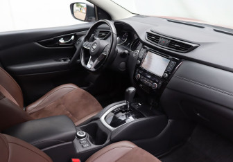 Подержанный автомобиль Nissan Qashqai 2020 года (10 фото)