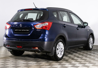 Подержанный автомобиль Suzuki SX4 Hatchback 2019 года (3 фото)