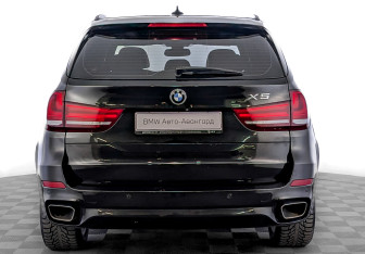 Подержанный автомобиль BMW X5 2018 года (6 фото)