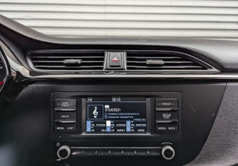 Подержанный автомобиль Kia Rio Hatchback 2021 года (17 фото)