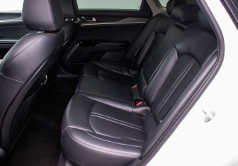 Подержанный автомобиль Kia K5 2021 года (11 фото)